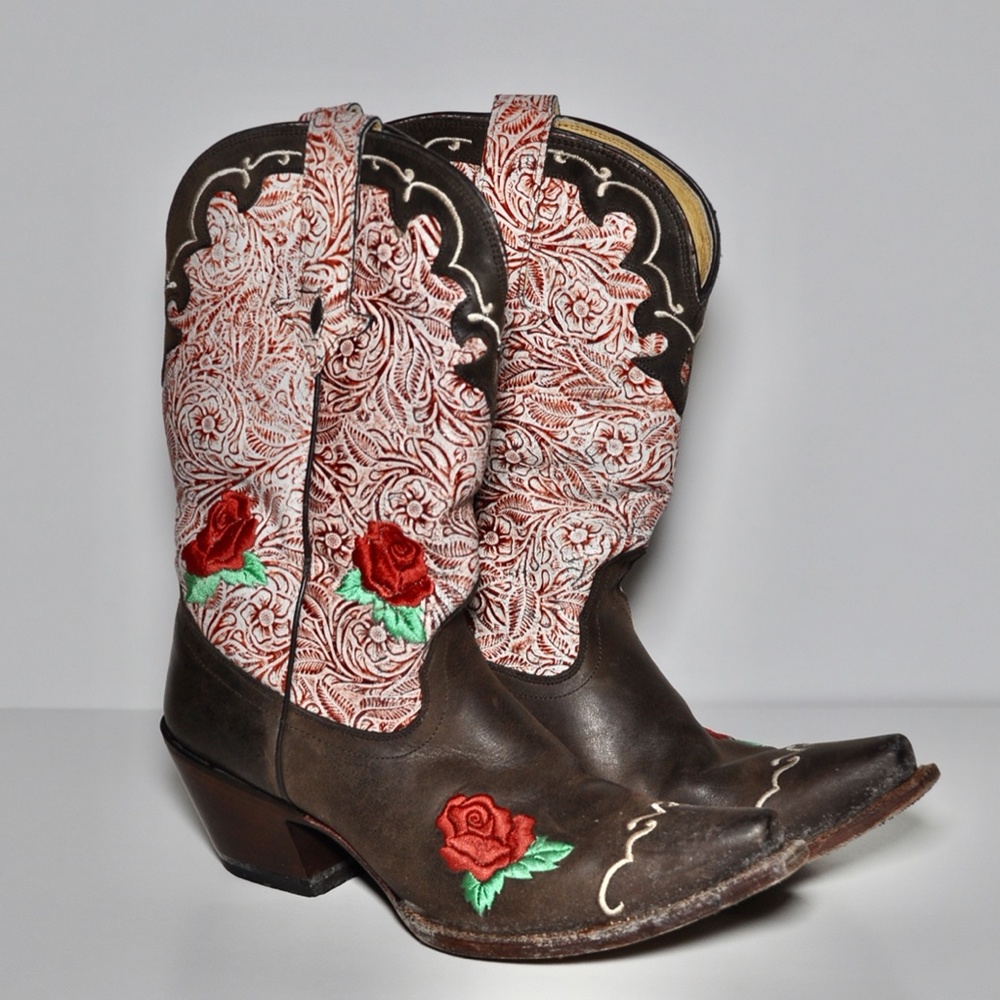 Rose Embriodery Western Boots- Size 9B - Picture 4 of 7